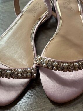 Jewel Badgley Mischka Blush Pink Satin Crystal & Pearl Strap Sandals